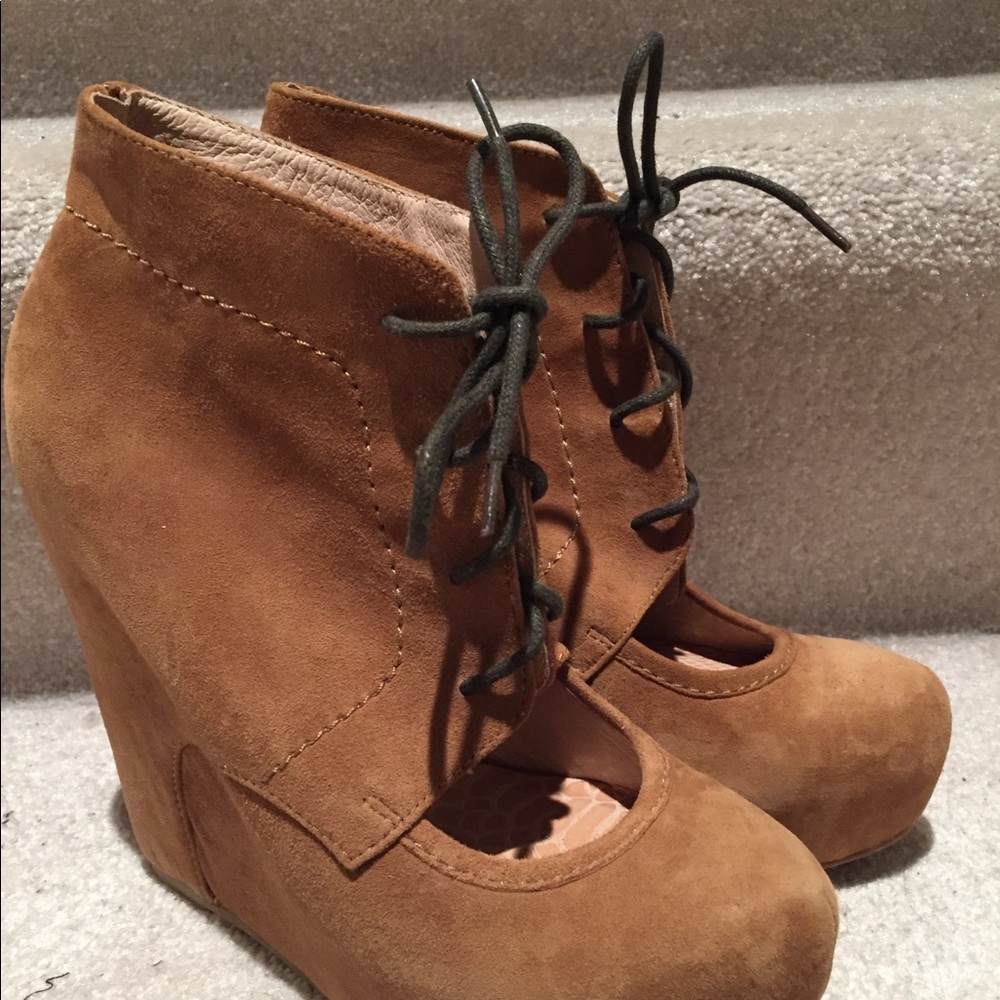Anthropologie Suede Wedge Shoes Size 6.5